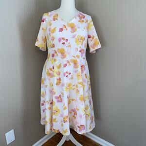 Lane Bryant Pink Yellow Multi Floral V-neck Short Sleeve Pockets Midi Dress 22